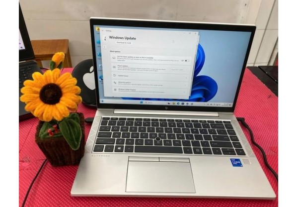 HP Elitebook 840 G8 i7 1165G7 32G 256G 14" B3